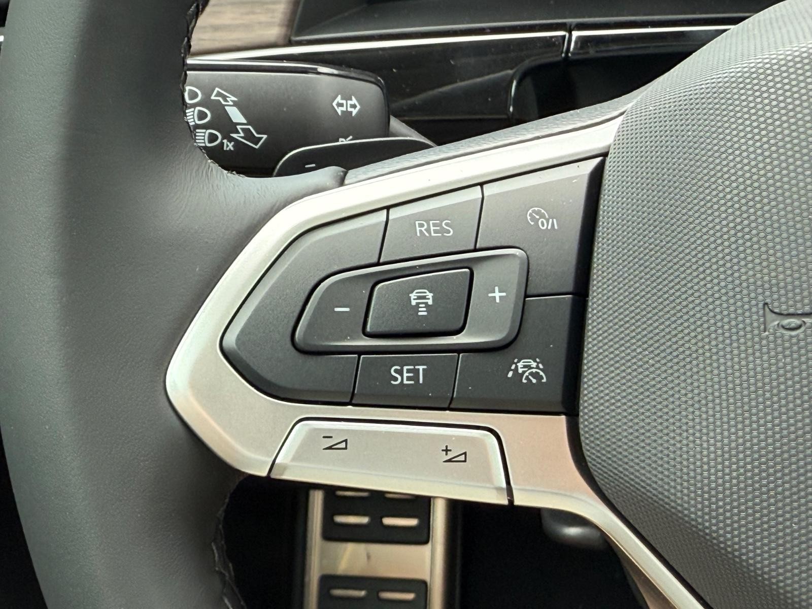 Volkswagen Atlas Vehicle Image 11