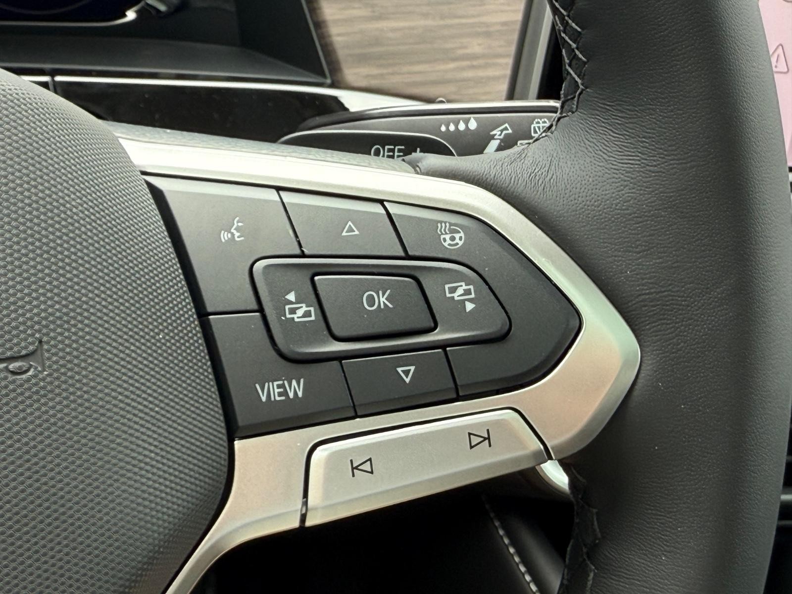 Volkswagen Atlas Vehicle Image 12