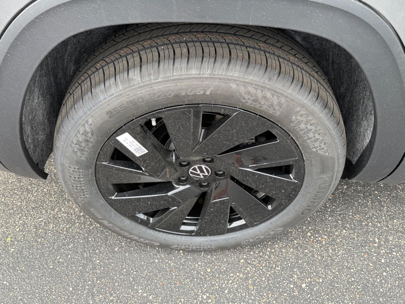 Volkswagen Atlas Vehicle Image 04