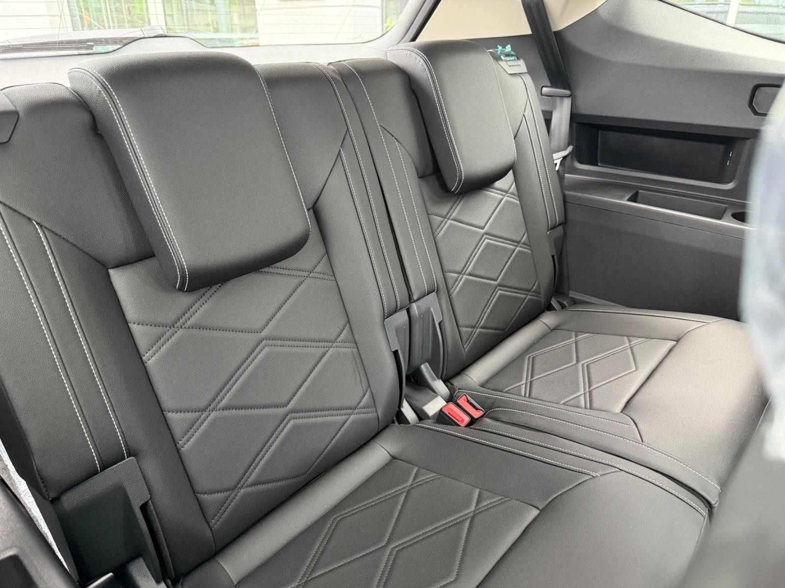 Volkswagen Atlas Vehicle Image 05