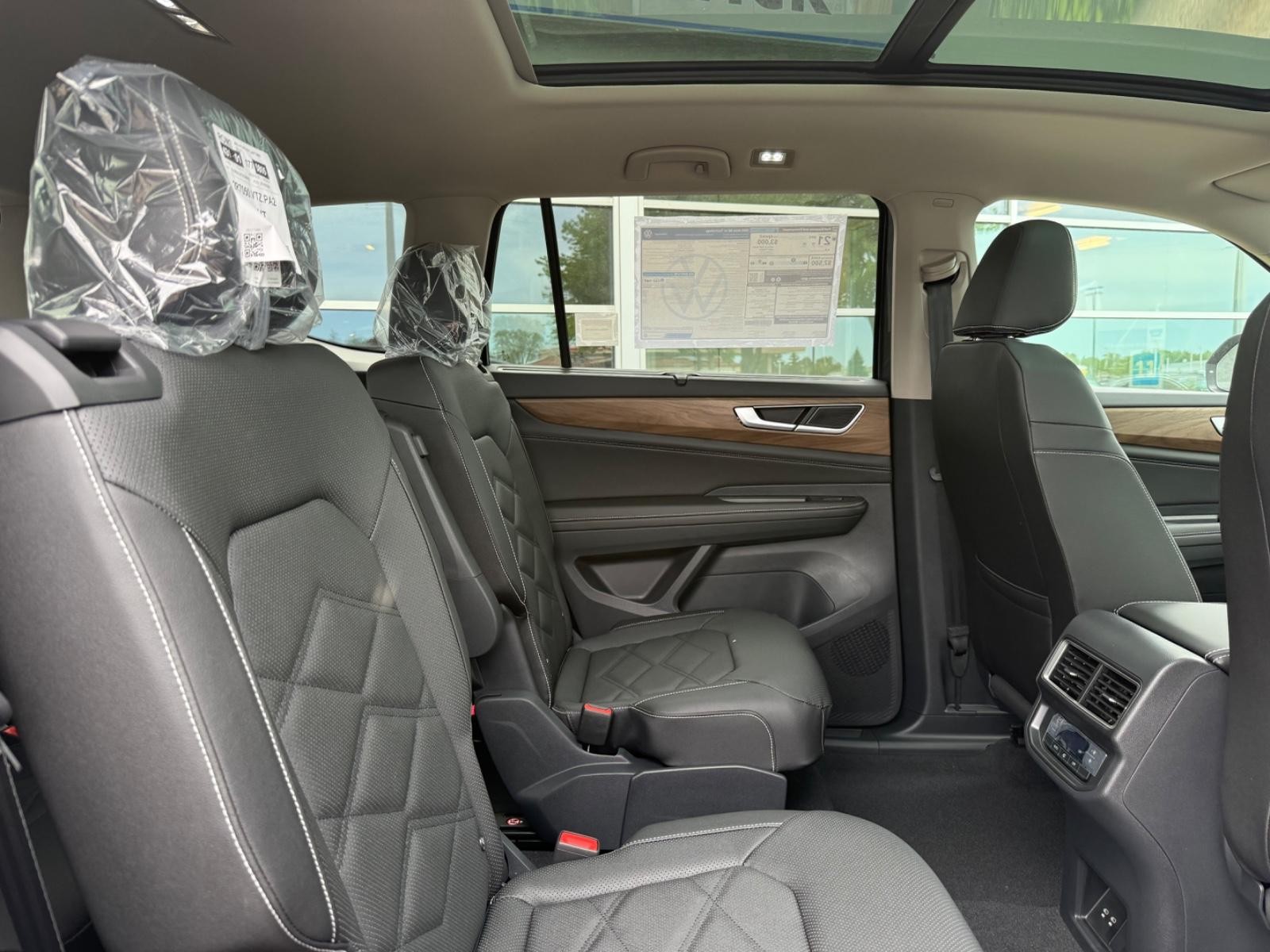 Volkswagen Atlas Vehicle Image 06