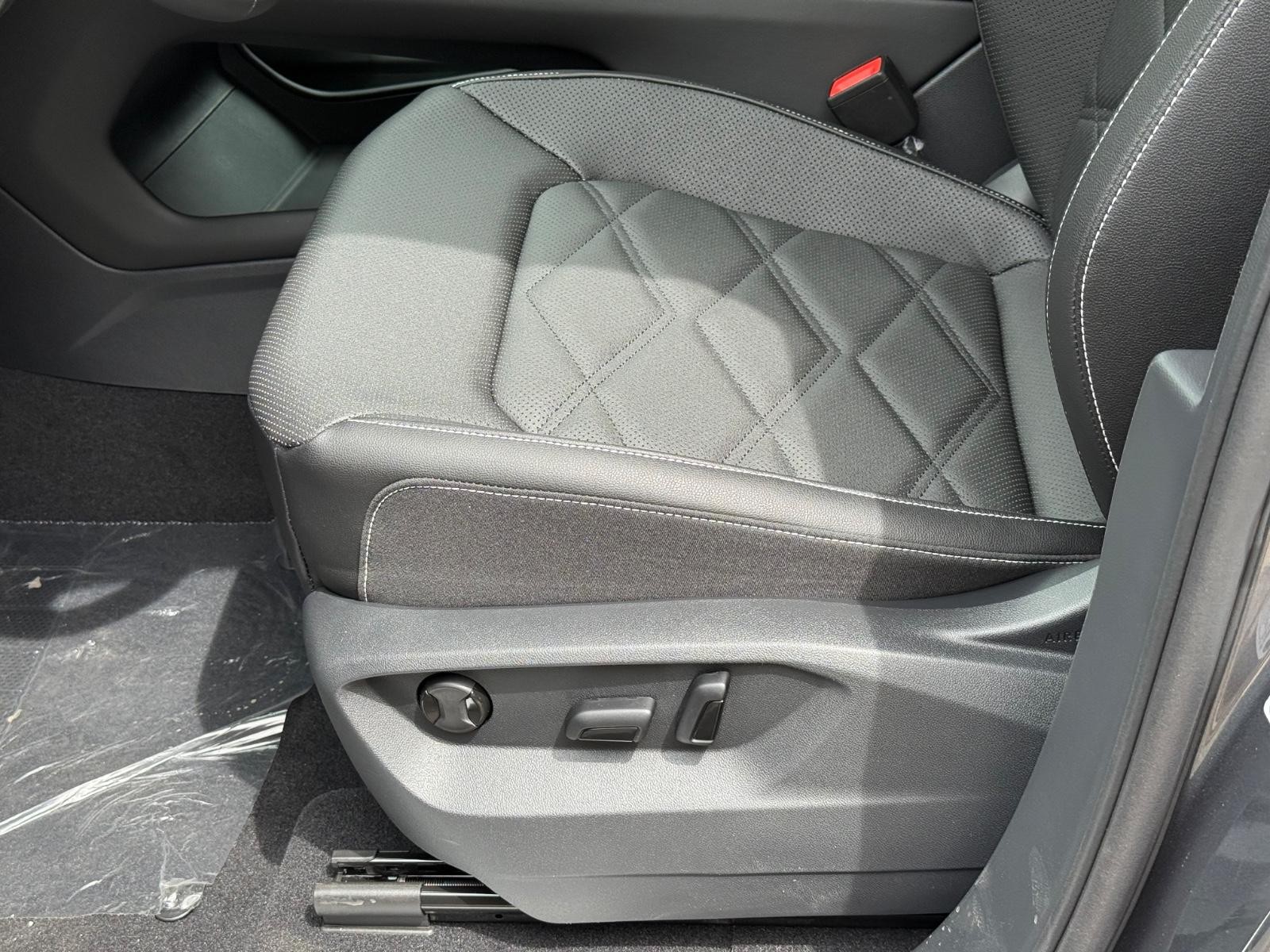 Volkswagen Atlas Vehicle Image 17