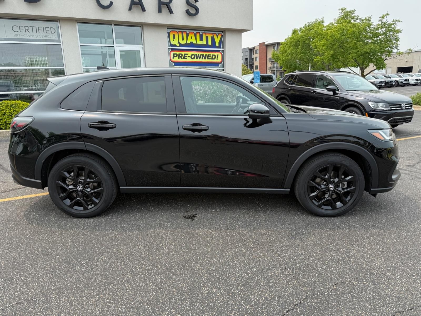 Honda HR-V Vehicle Image 02
