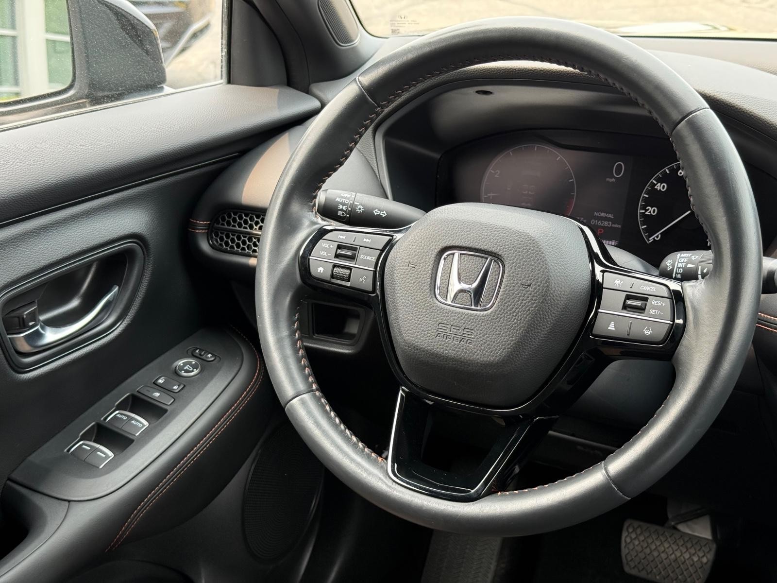 Honda HR-V Vehicle Image 14