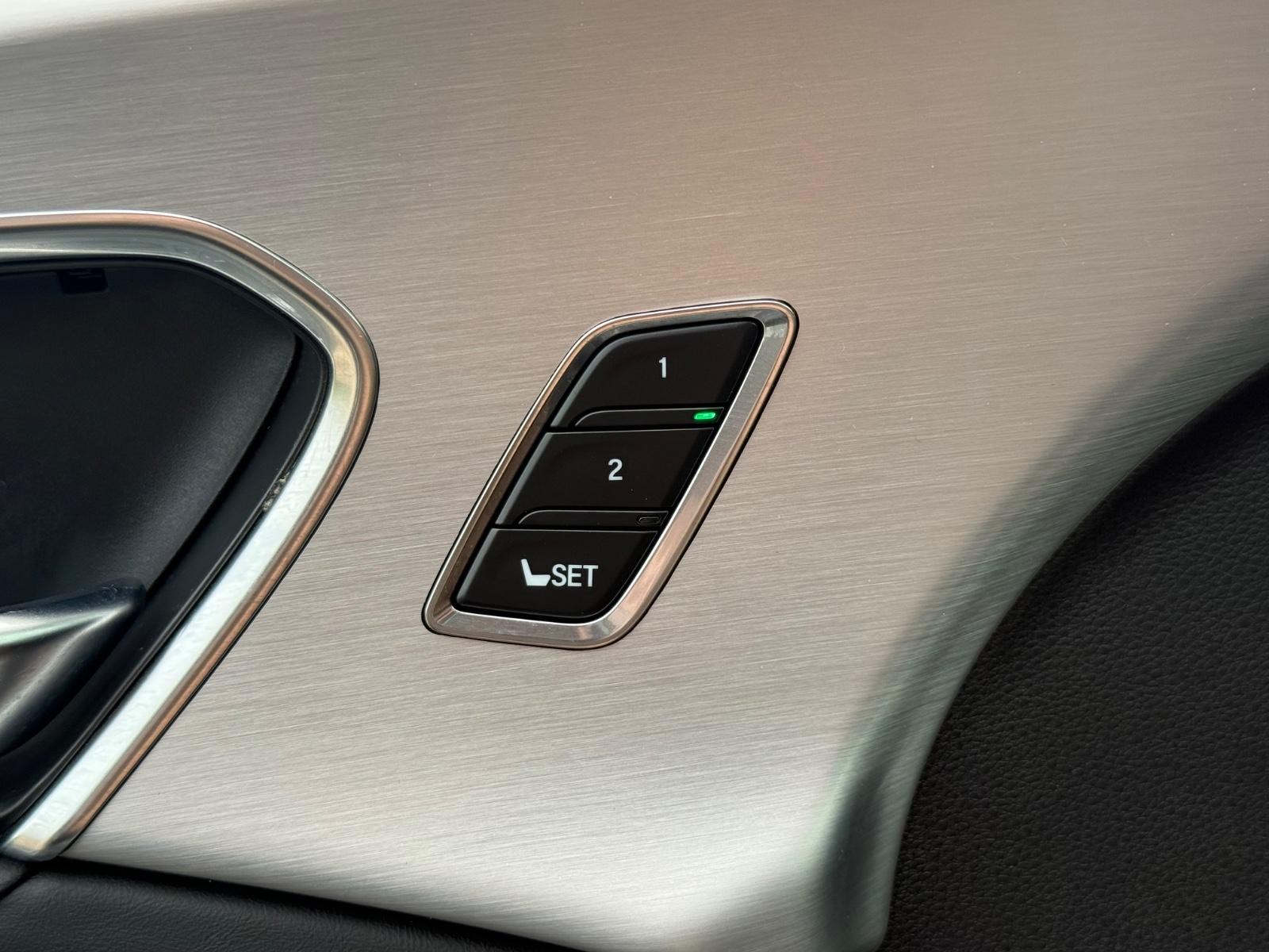 Acura RDX Vehicle Image 16