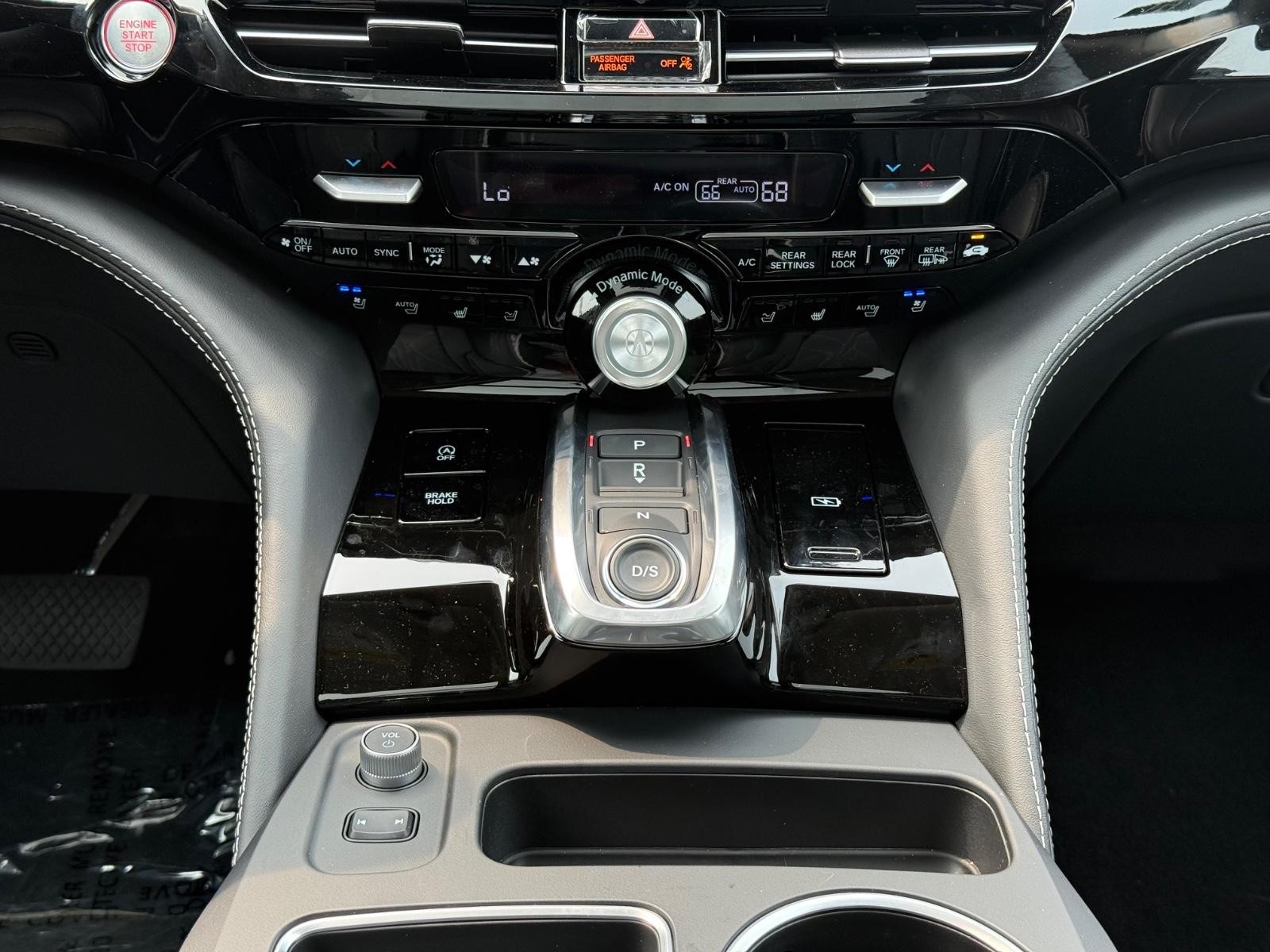 Acura MDX Vehicle Image 08