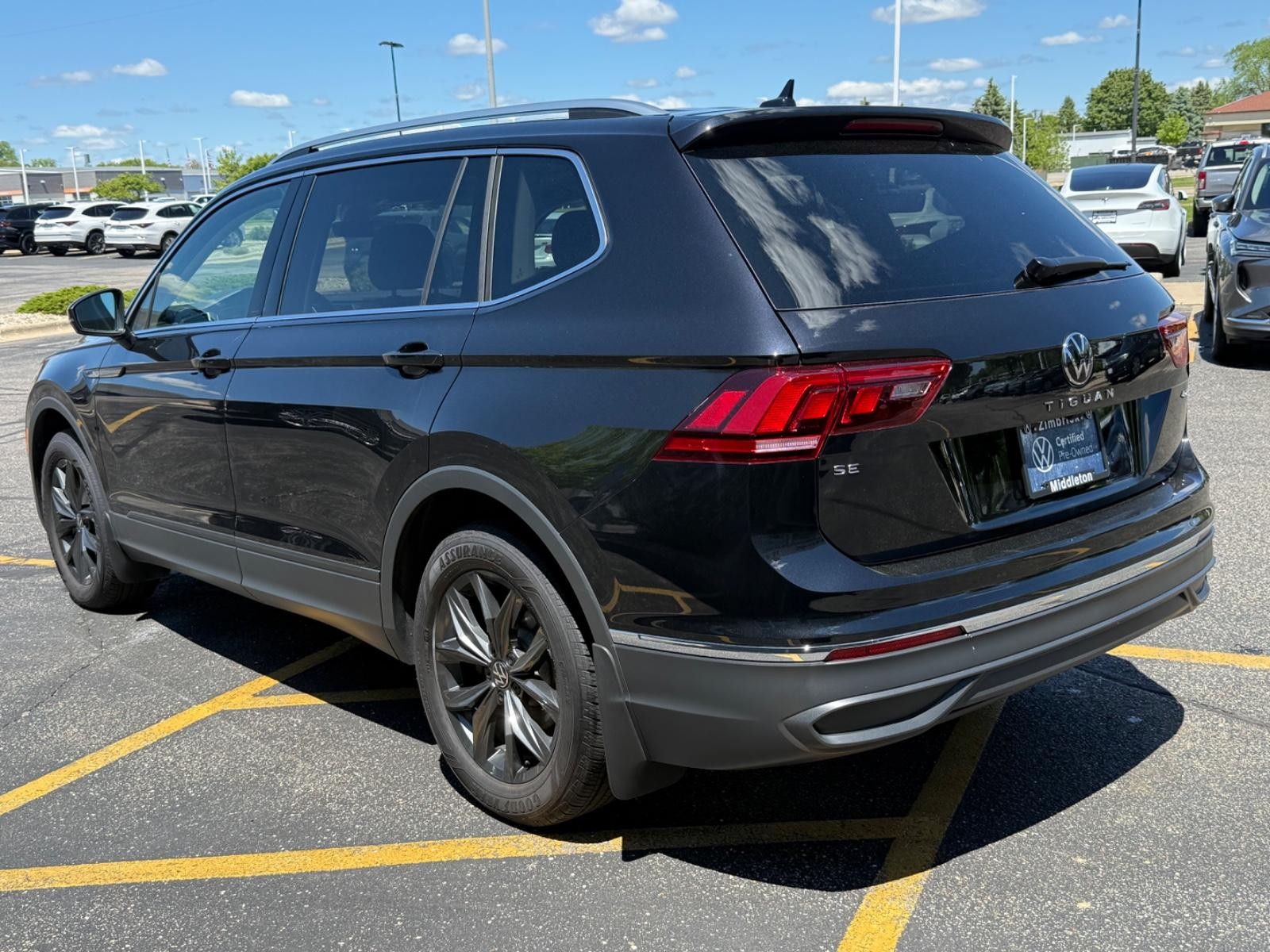 Volkswagen Tiguan Vehicle Image 06