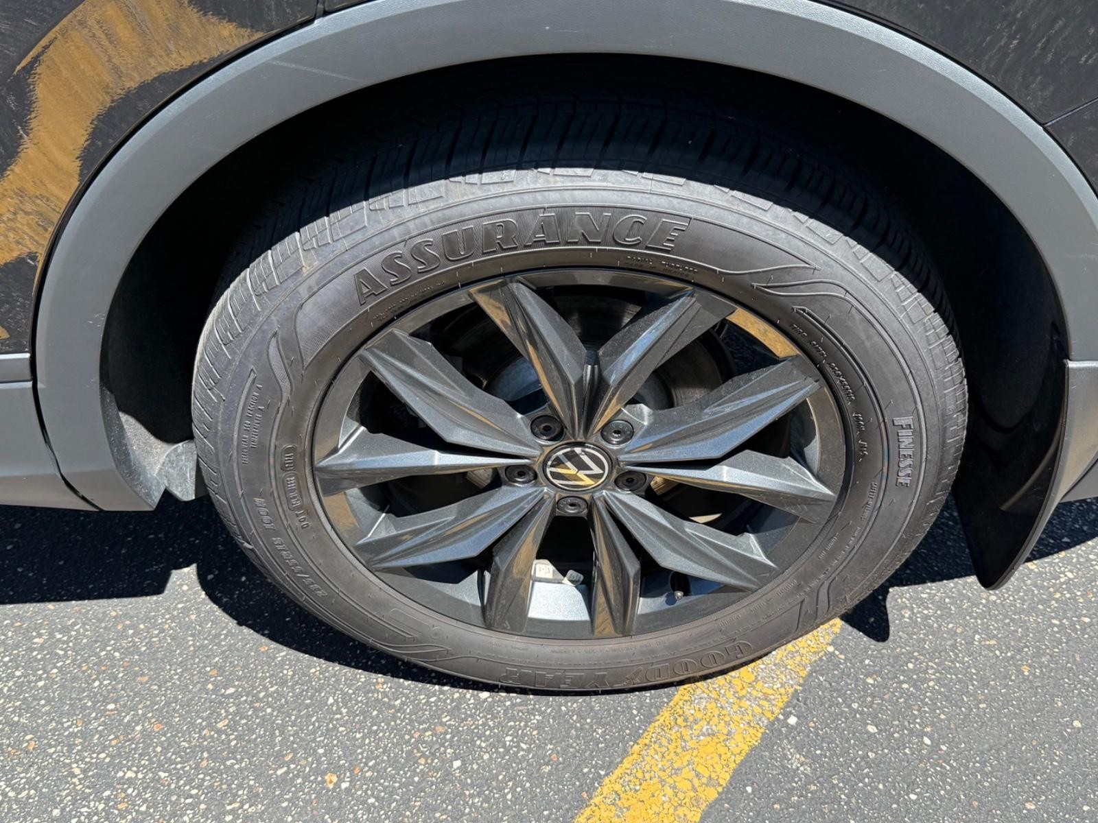 Volkswagen Tiguan Vehicle Image 07