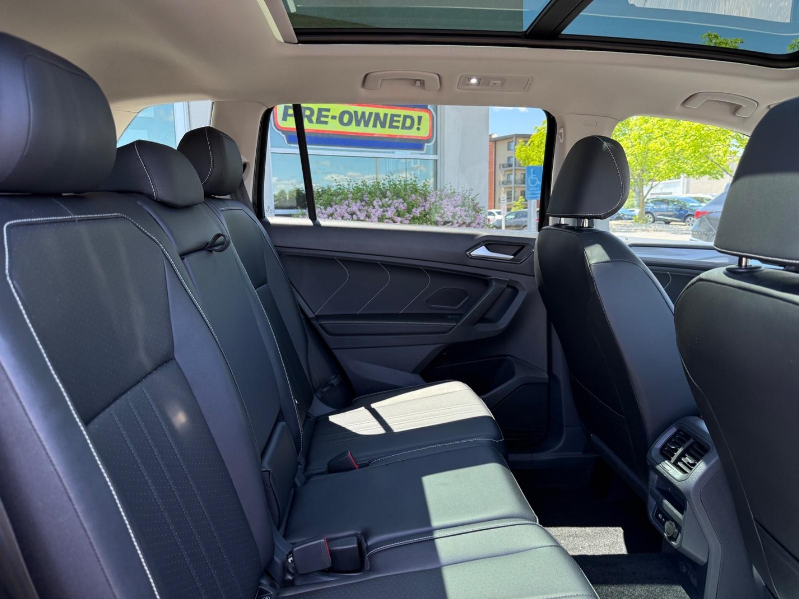 Volkswagen Tiguan Vehicle Image 10