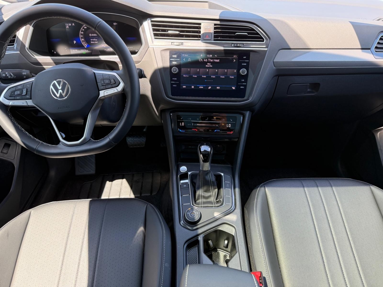 Volkswagen Tiguan Vehicle Image 11
