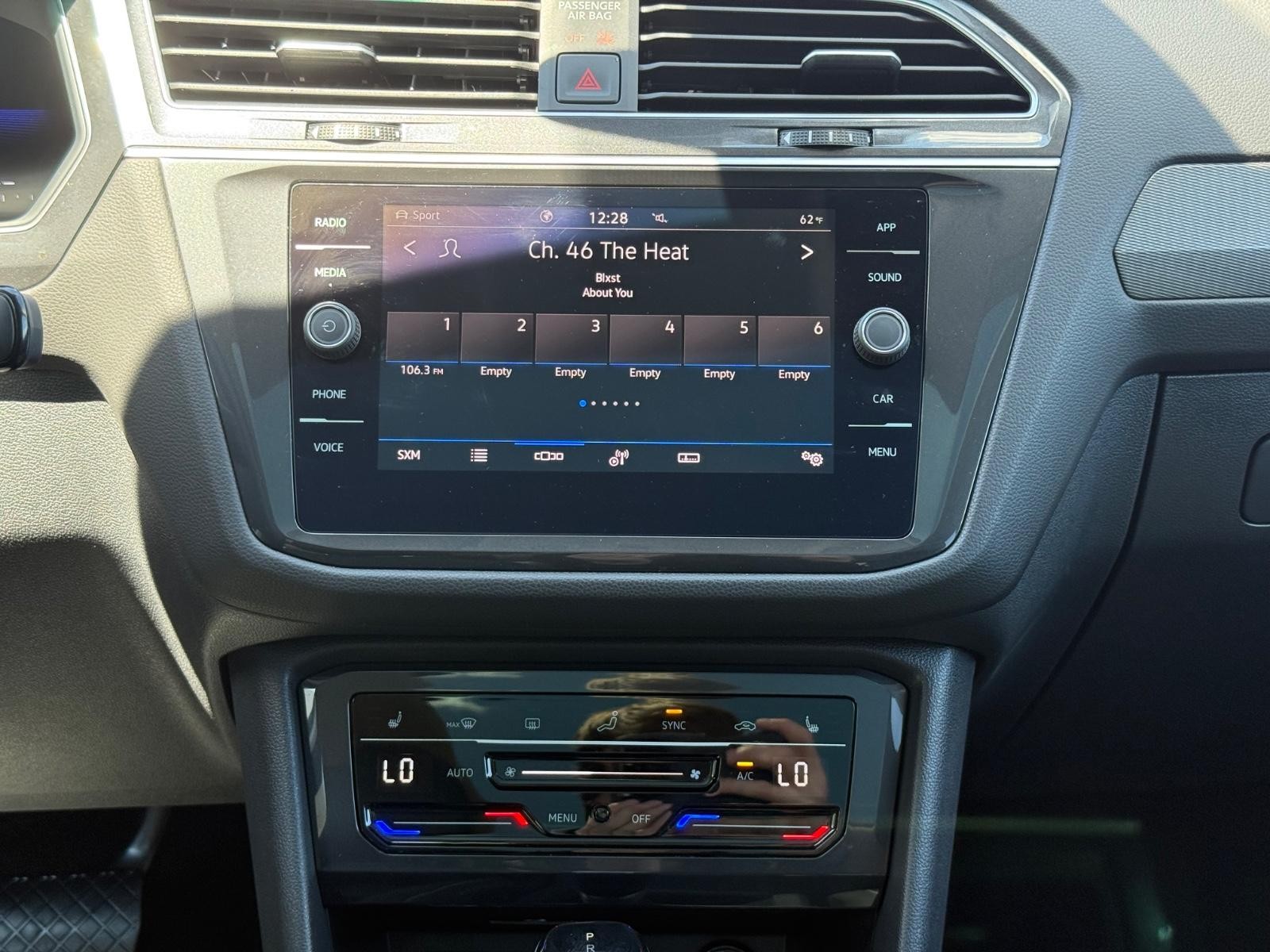 Volkswagen Tiguan Vehicle Image 12