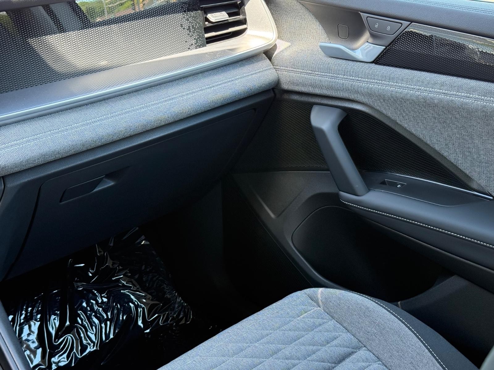 Volkswagen Tiguan Vehicle Image 10