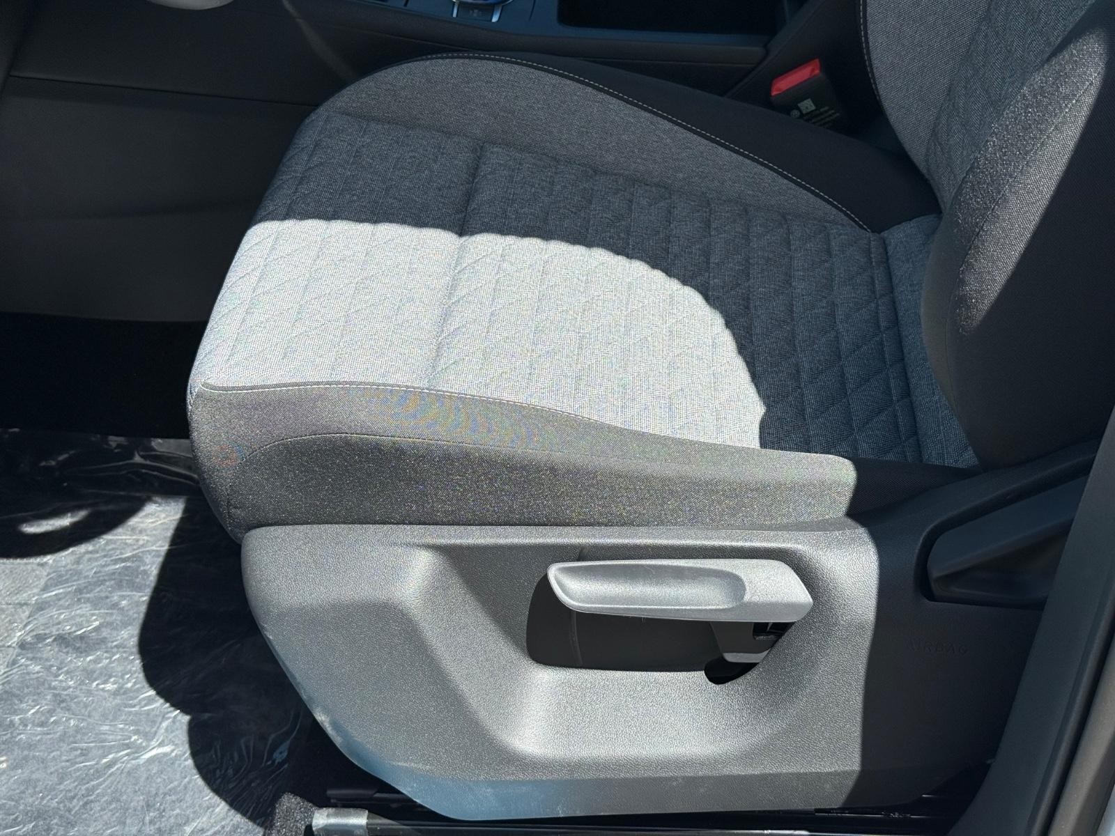 Volkswagen Tiguan Vehicle Image 17