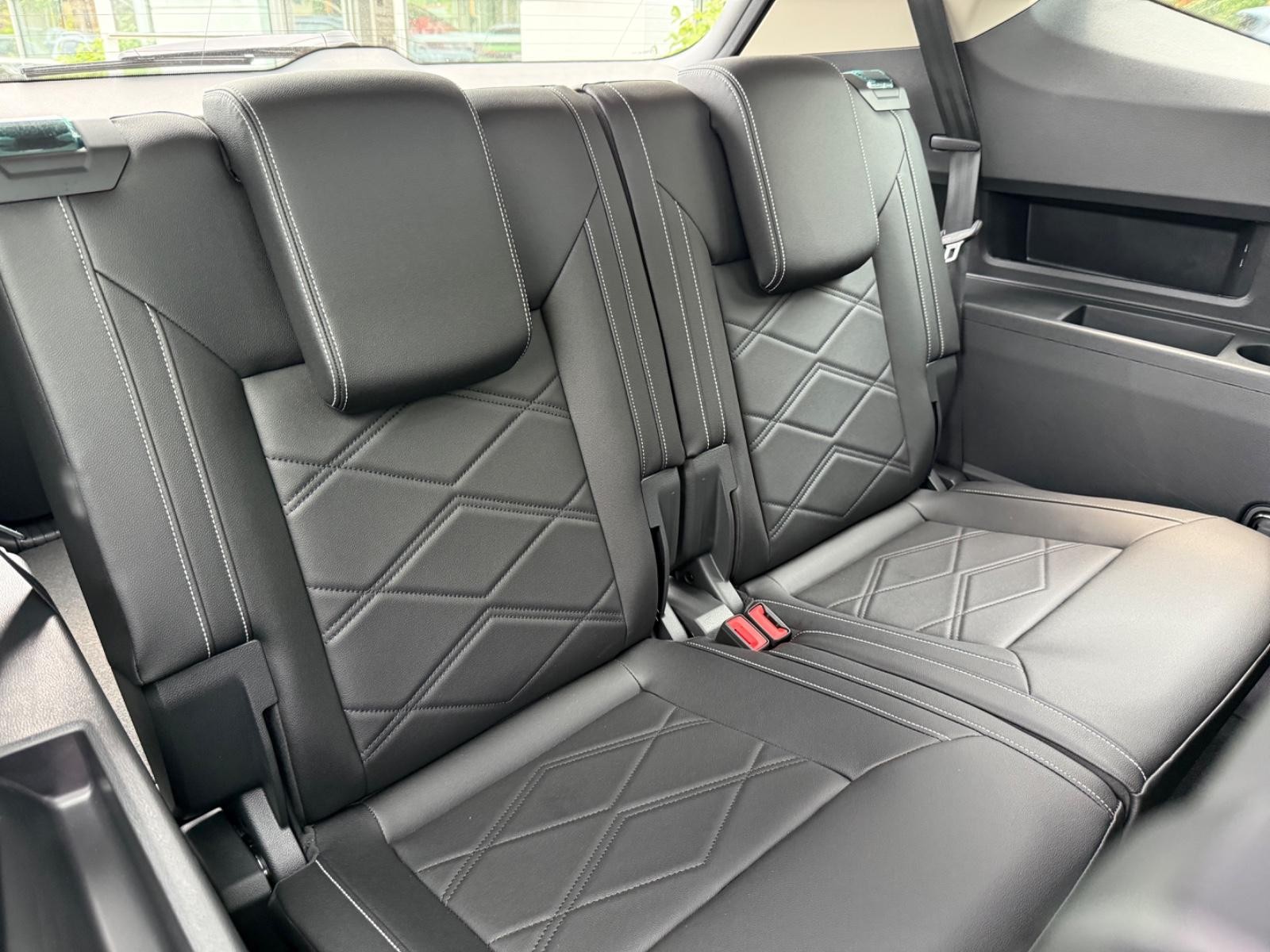 Volkswagen Atlas Vehicle Image 05