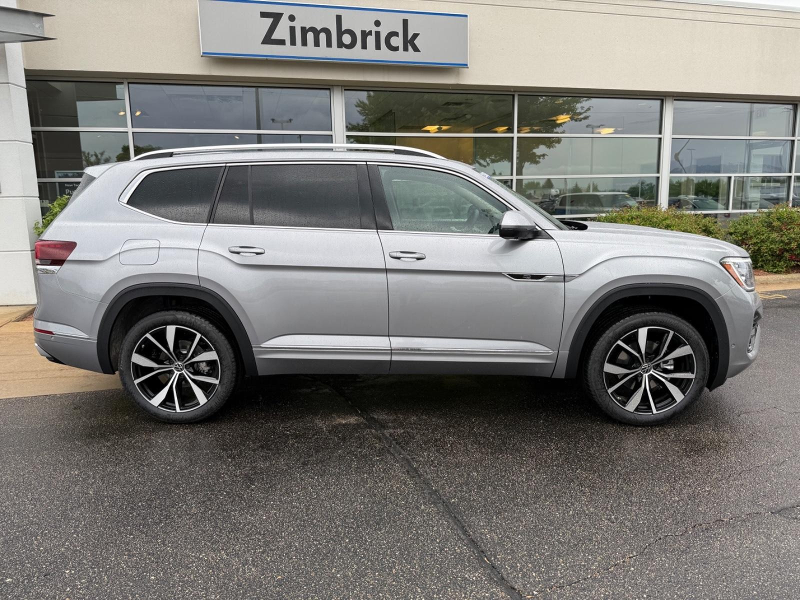 Volkswagen Atlas Vehicle Image 02