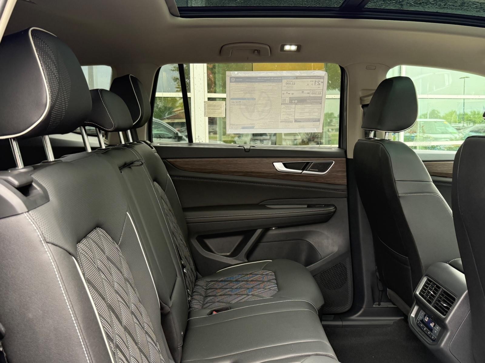 Volkswagen Atlas Vehicle Image 05