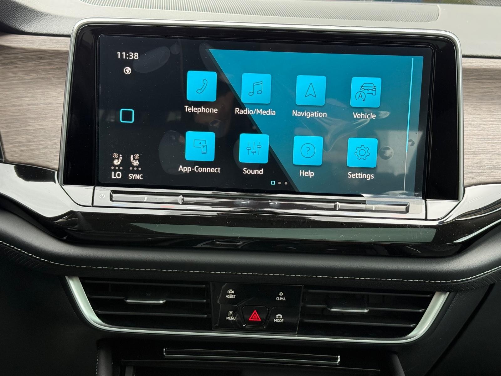 Volkswagen Atlas Vehicle Image 08