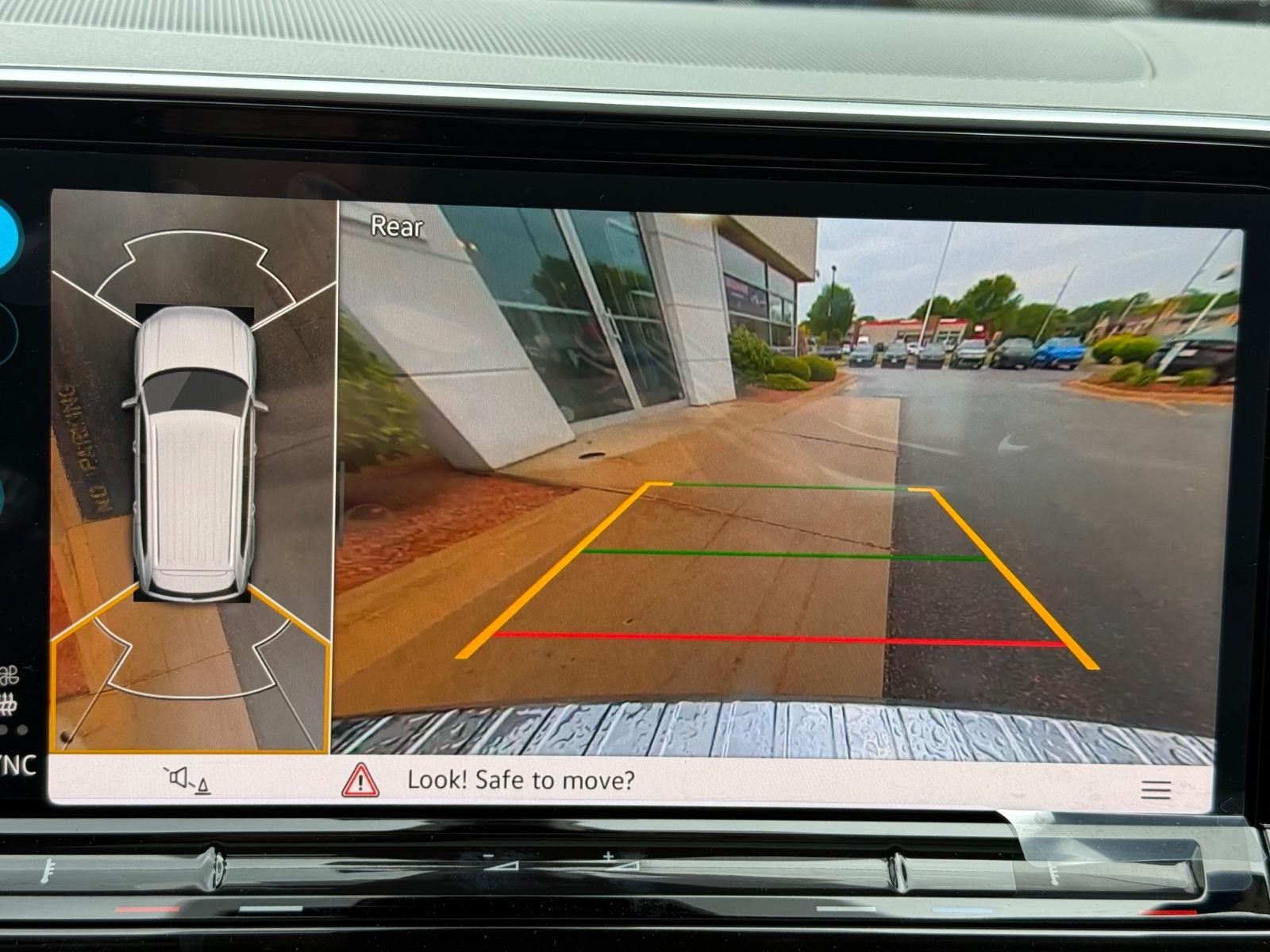 Volkswagen Atlas Vehicle Image 14