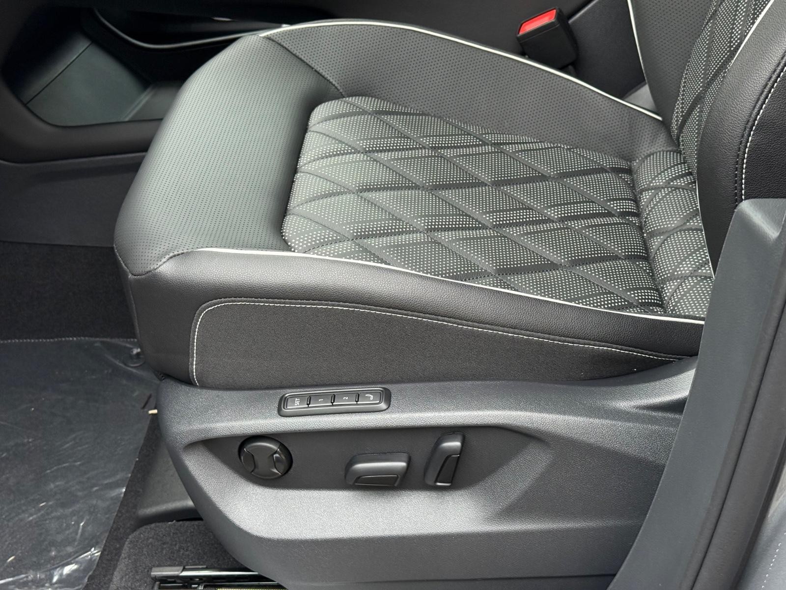 Volkswagen Atlas Vehicle Image 17