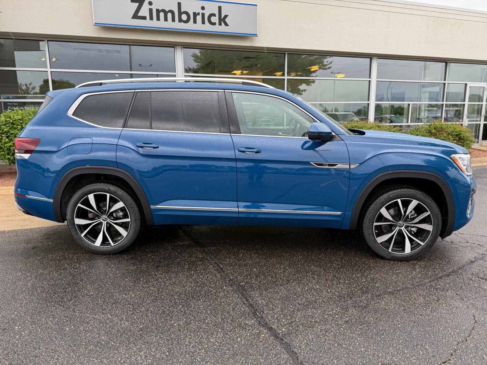 Volkswagen Atlas Vehicle Image 02