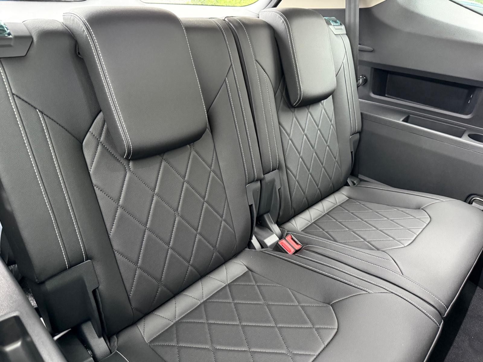 Volkswagen Atlas Vehicle Image 05