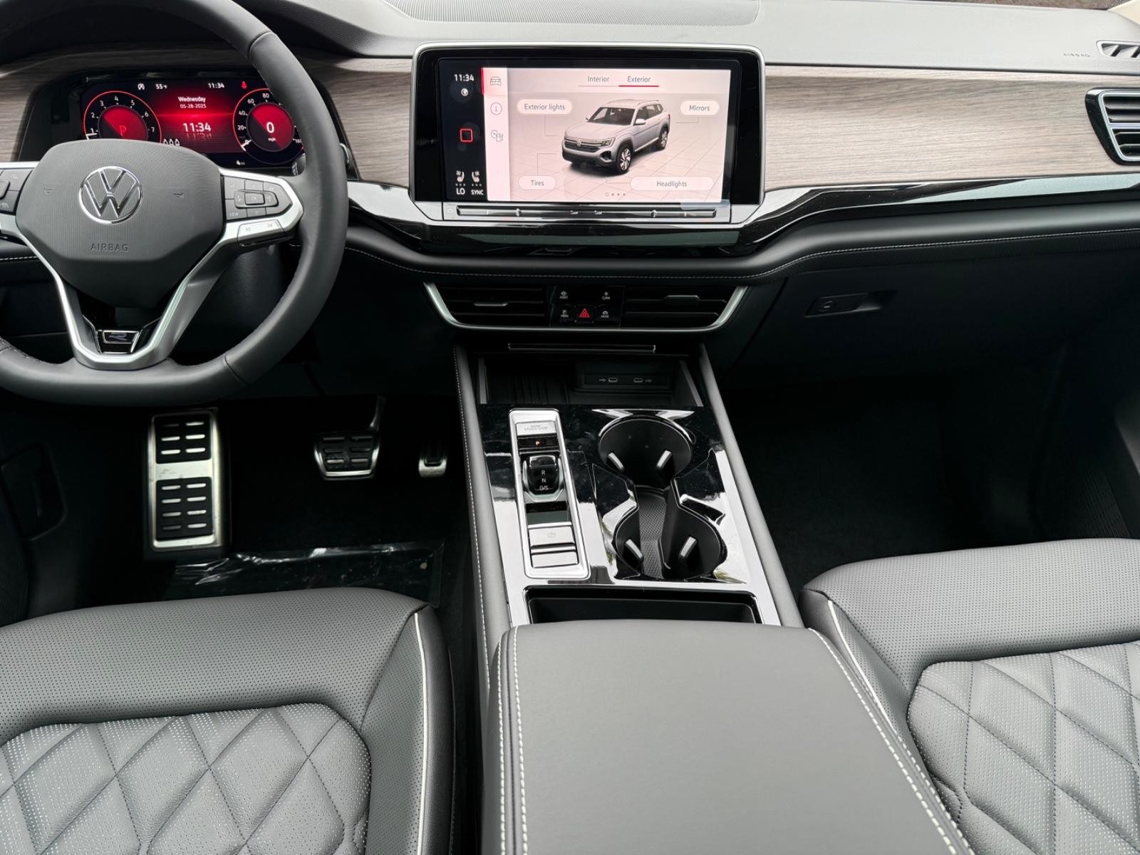 Volkswagen Atlas Vehicle Image 06