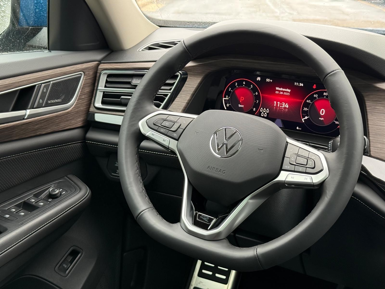 Volkswagen Atlas Vehicle Image 09