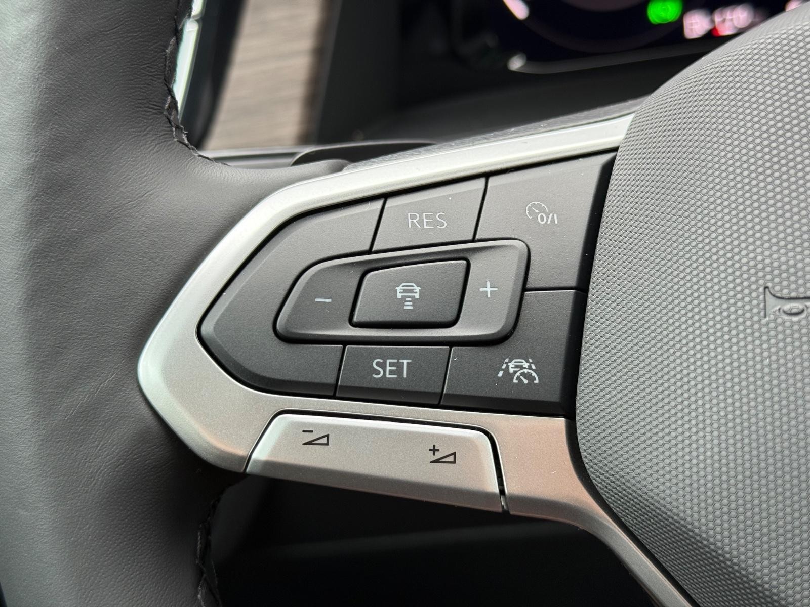 Volkswagen Atlas Vehicle Image 11