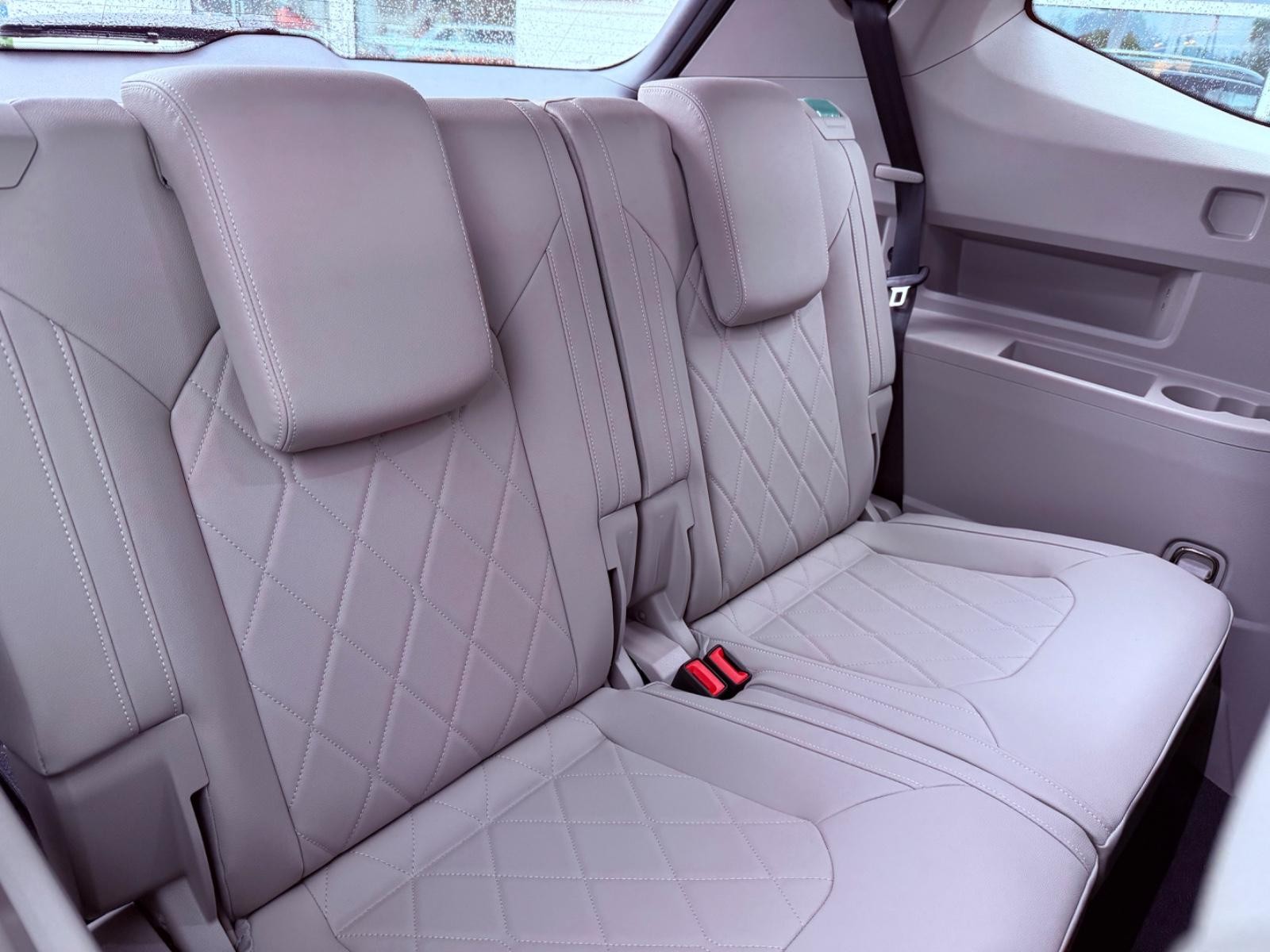 Volkswagen Atlas Vehicle Image 06