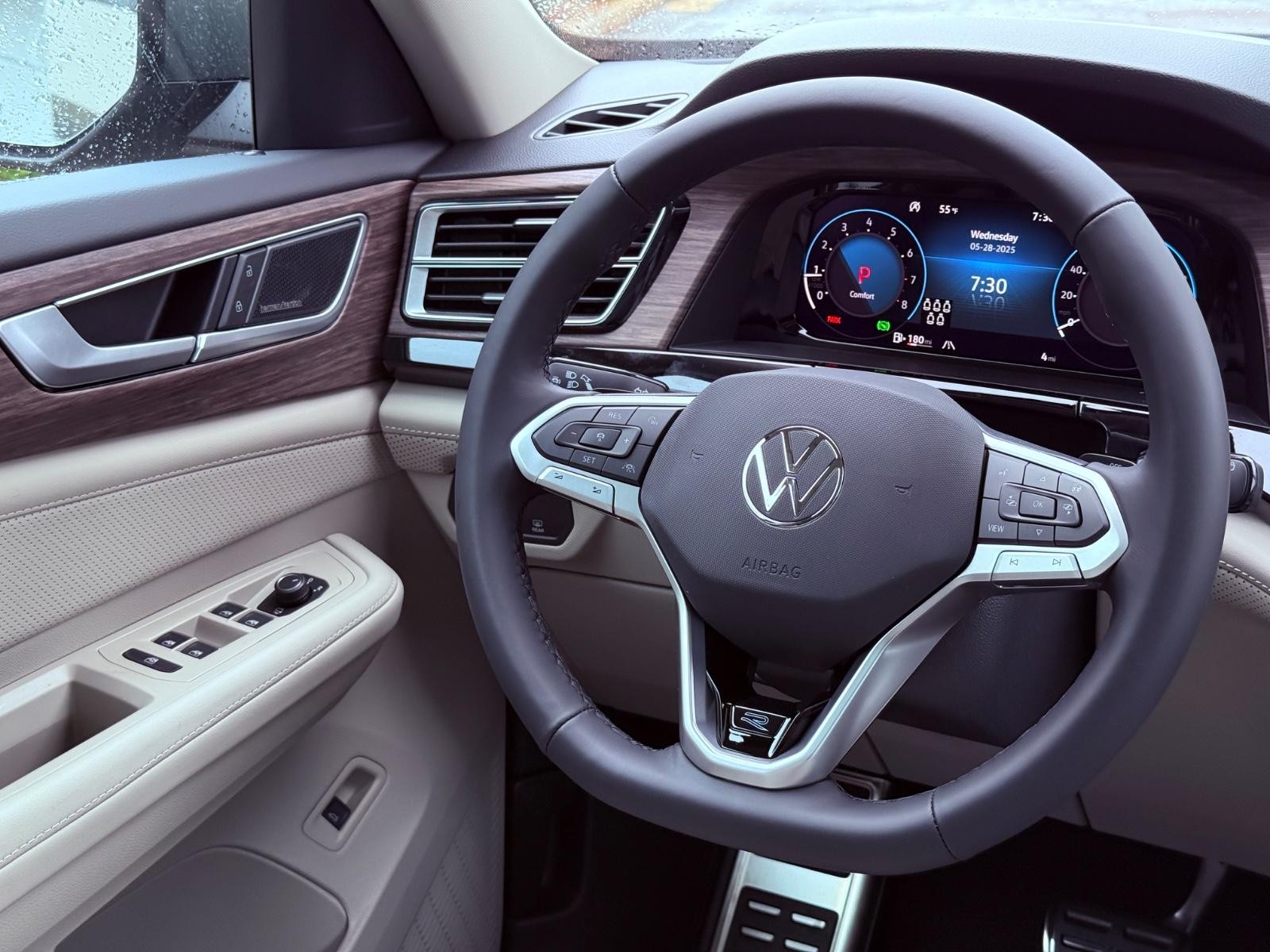 Volkswagen Atlas Vehicle Image 10