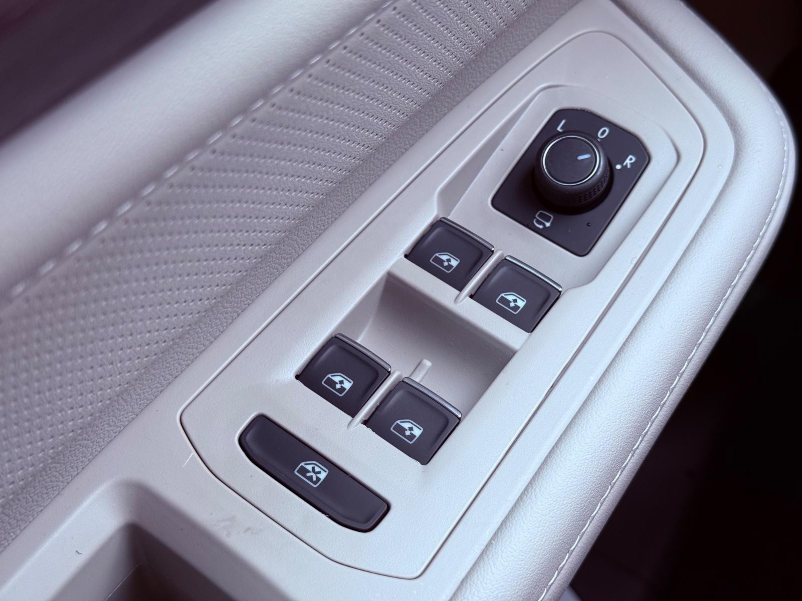 Volkswagen Atlas Vehicle Image 16