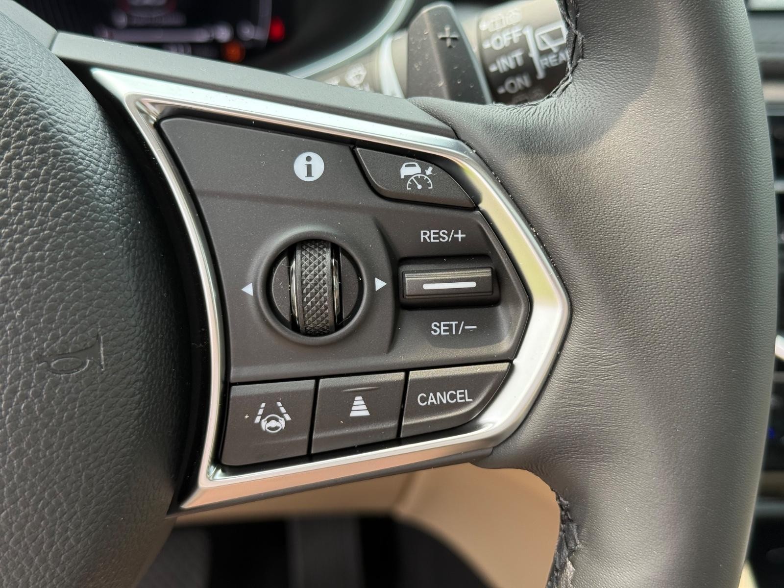 Acura MDX Vehicle Image 13