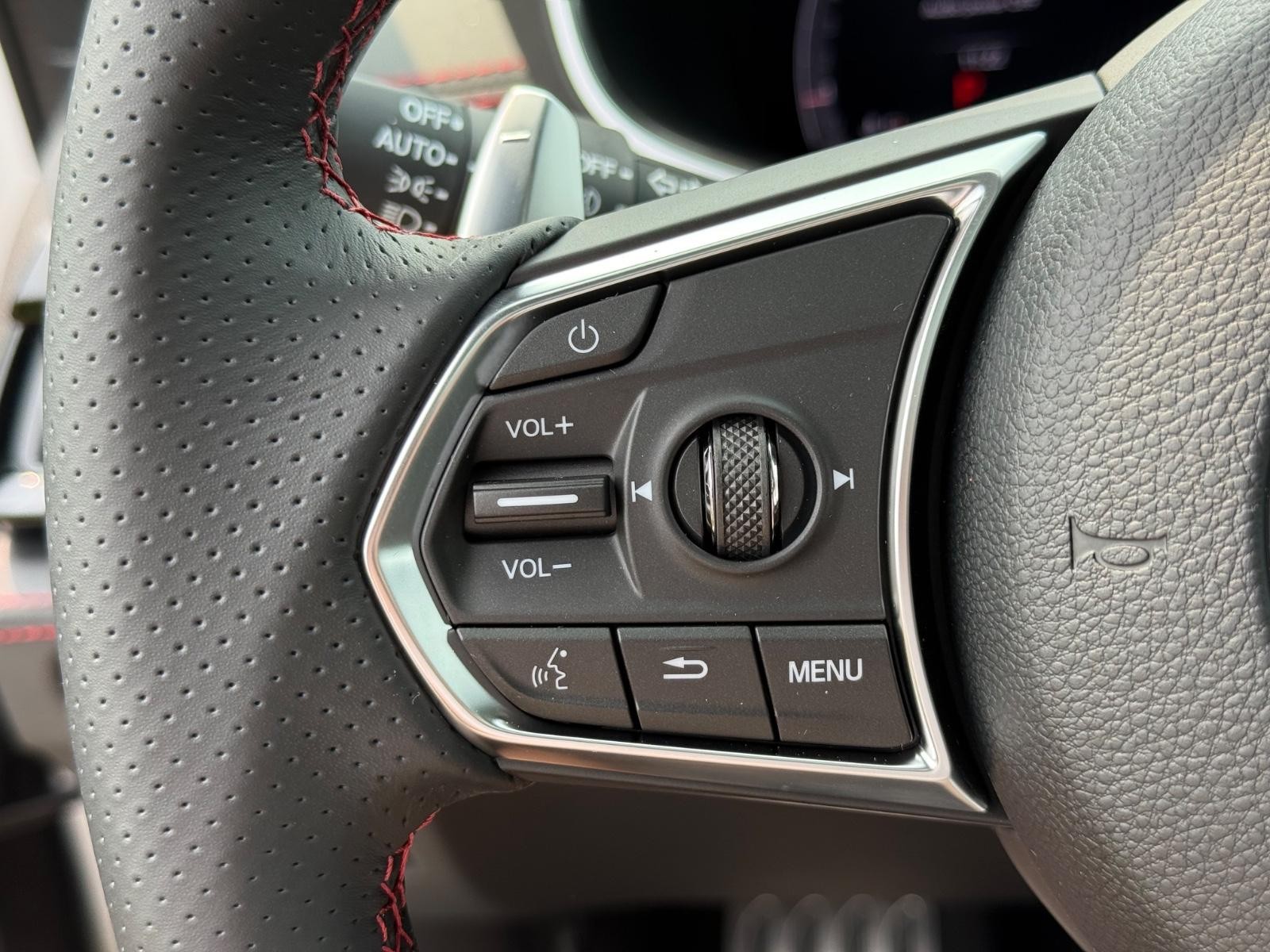Acura MDX Vehicle Image 12