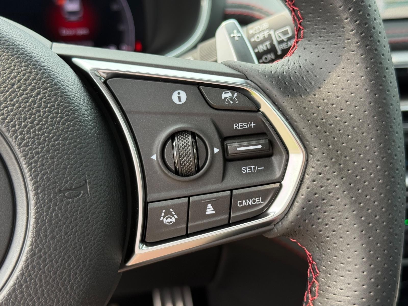 Acura MDX Vehicle Image 13