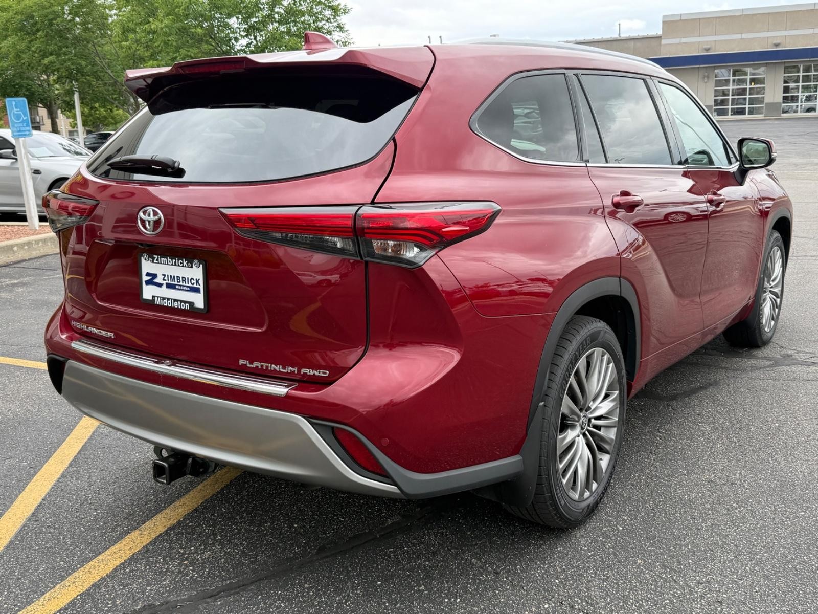 Toyota Highlander Vehicle Image 03