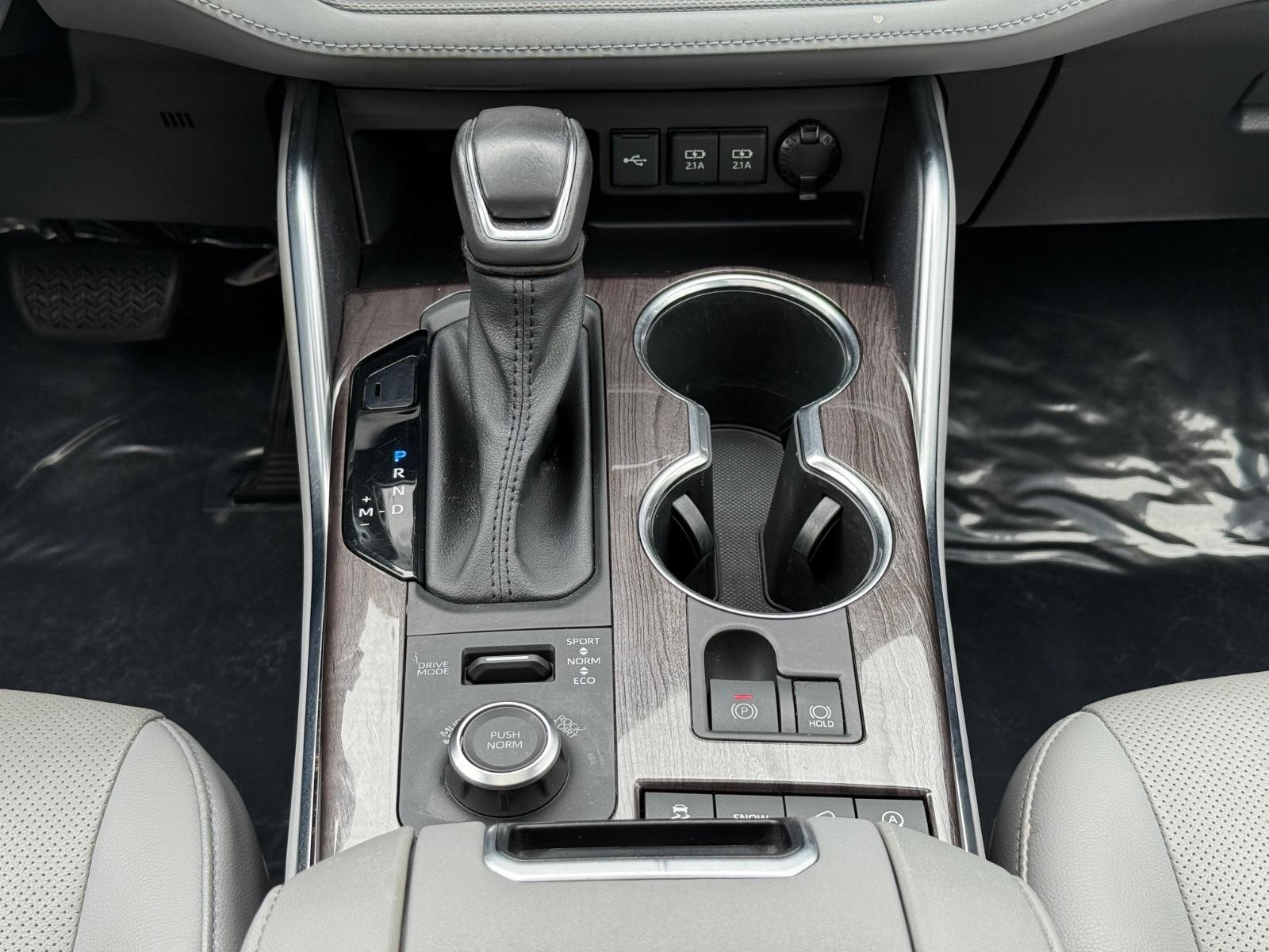 Toyota Highlander Vehicle Image 14