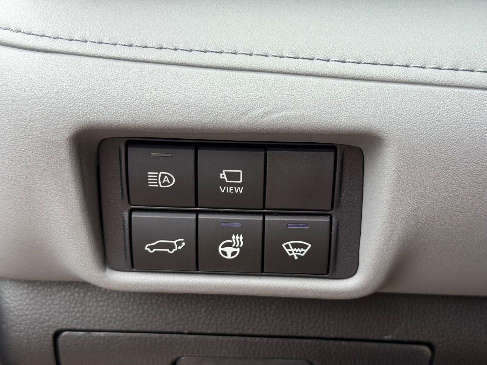 Toyota Highlander Vehicle Image 18