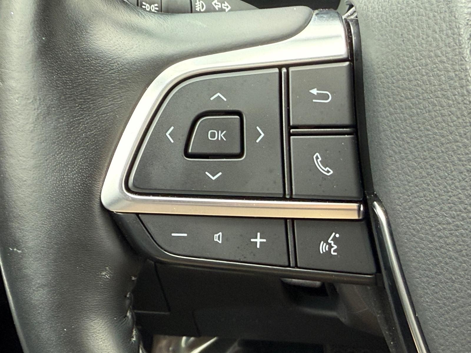 Toyota Highlander Vehicle Image 19