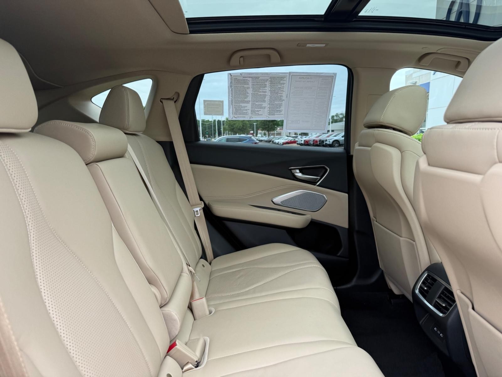 Acura RDX Vehicle Image 11
