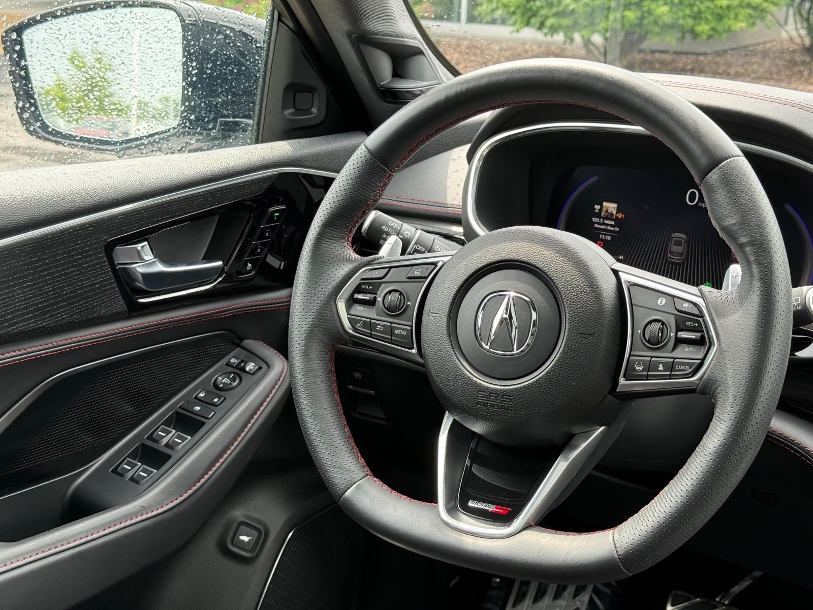 Acura MDX Vehicle Image 14