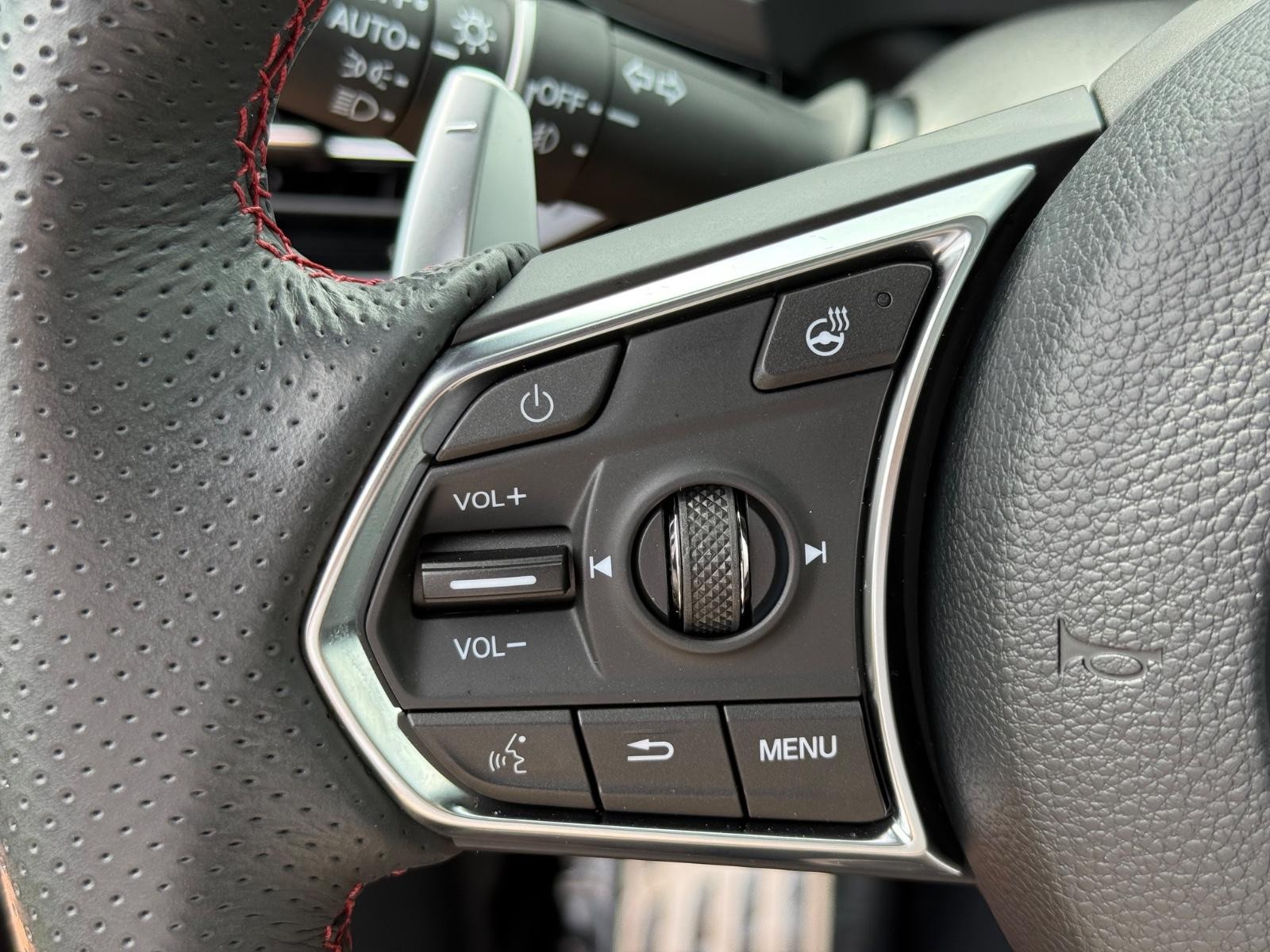 Acura MDX Vehicle Image 17