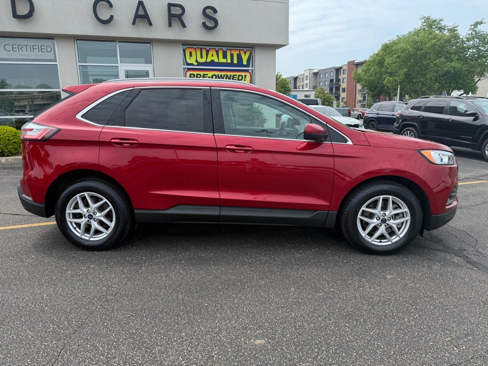 Ford Edge Vehicle Image 02