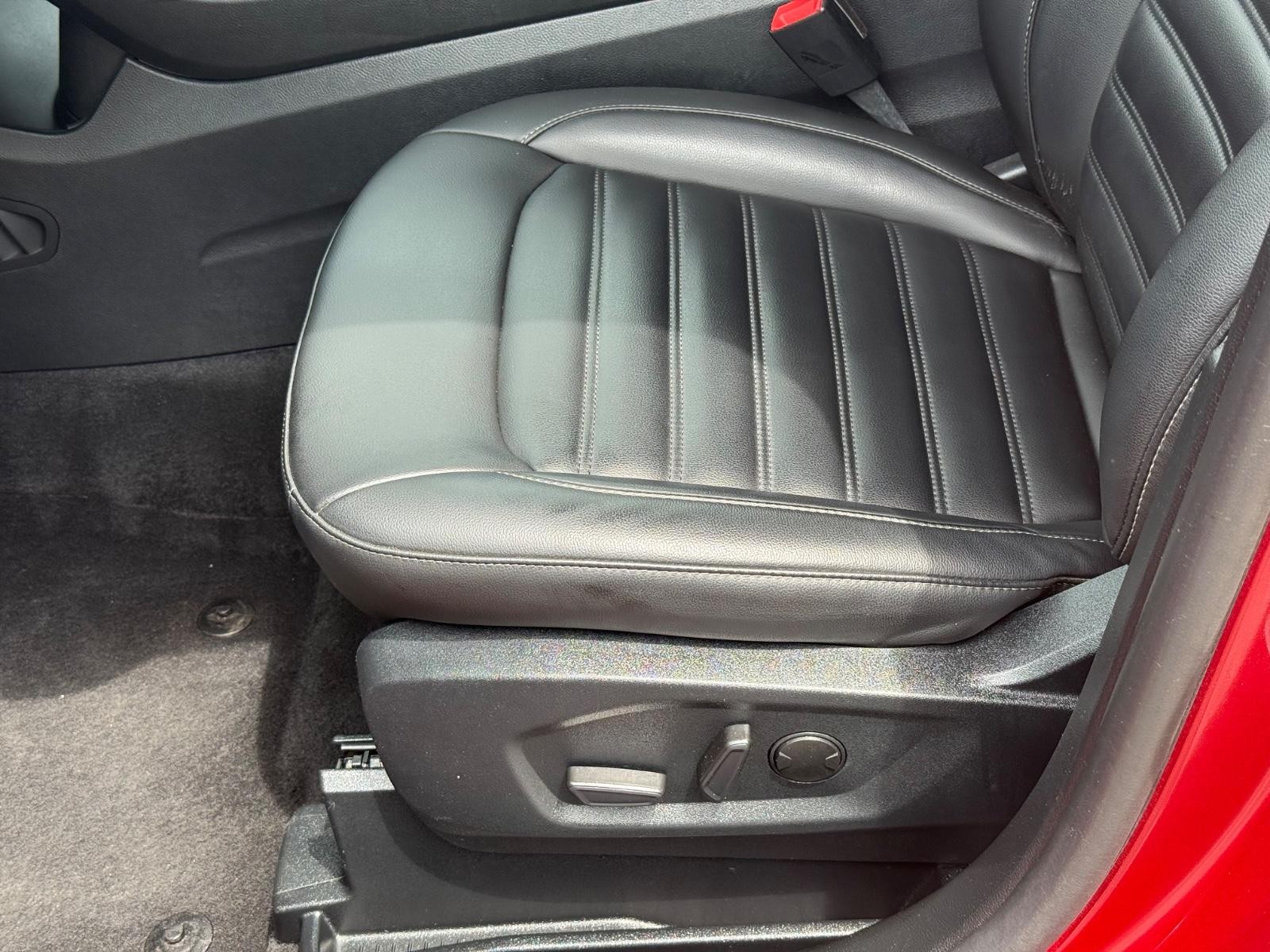 Ford Edge Vehicle Image 22