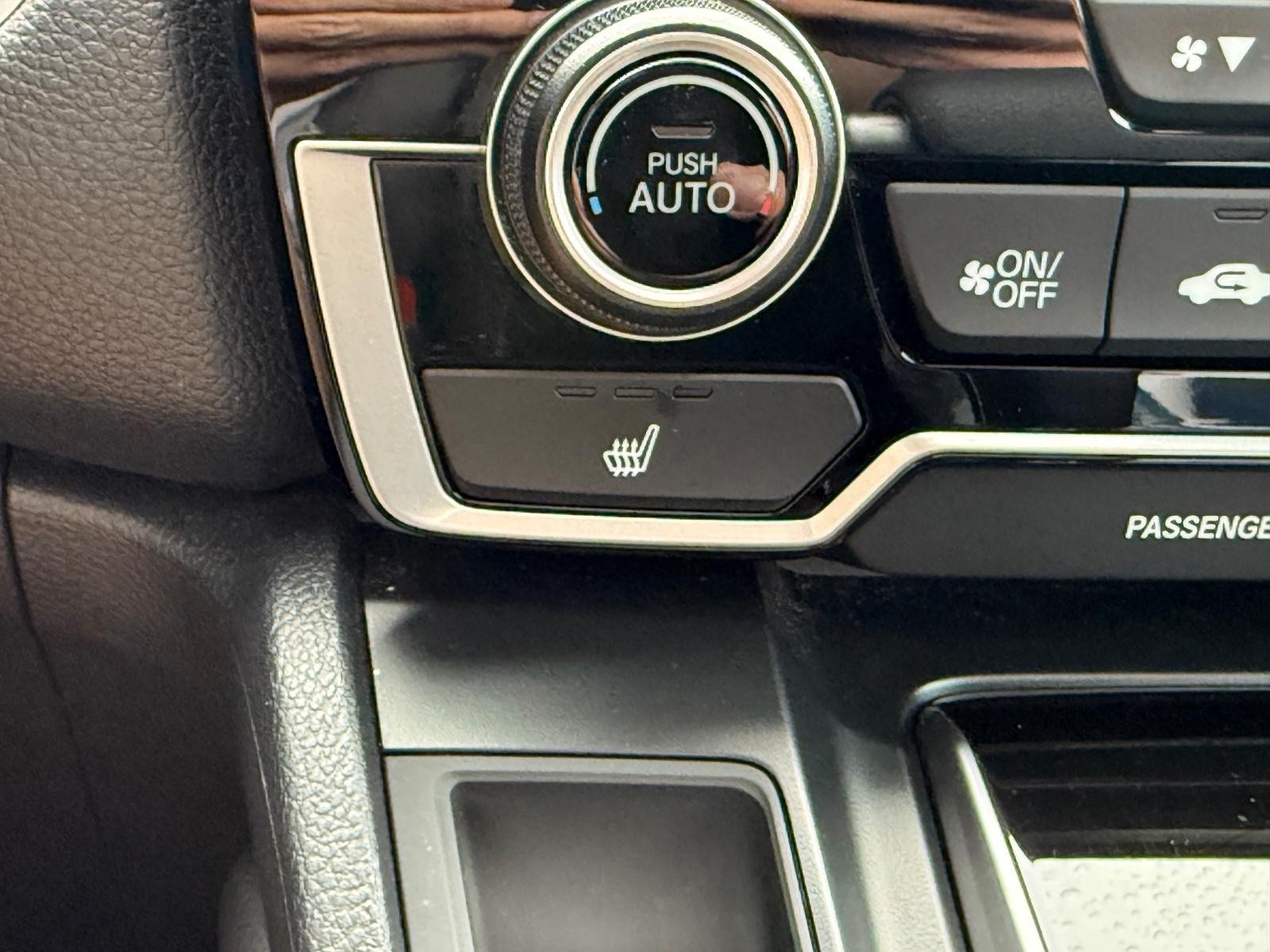 Honda CR-V Vehicle Image 20