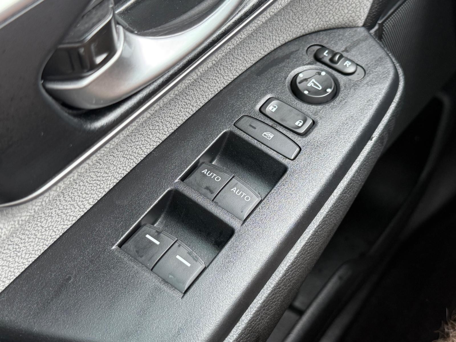 Honda CR-V Vehicle Image 21