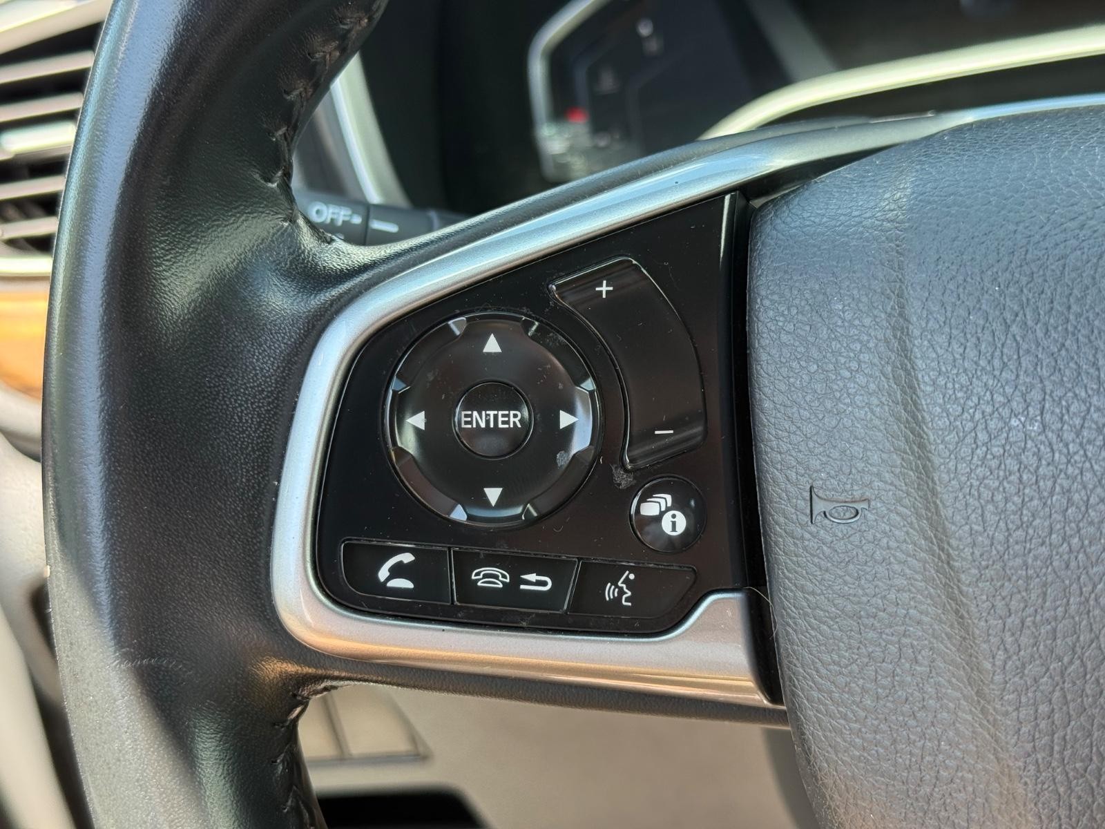Honda CR-V Vehicle Image 17