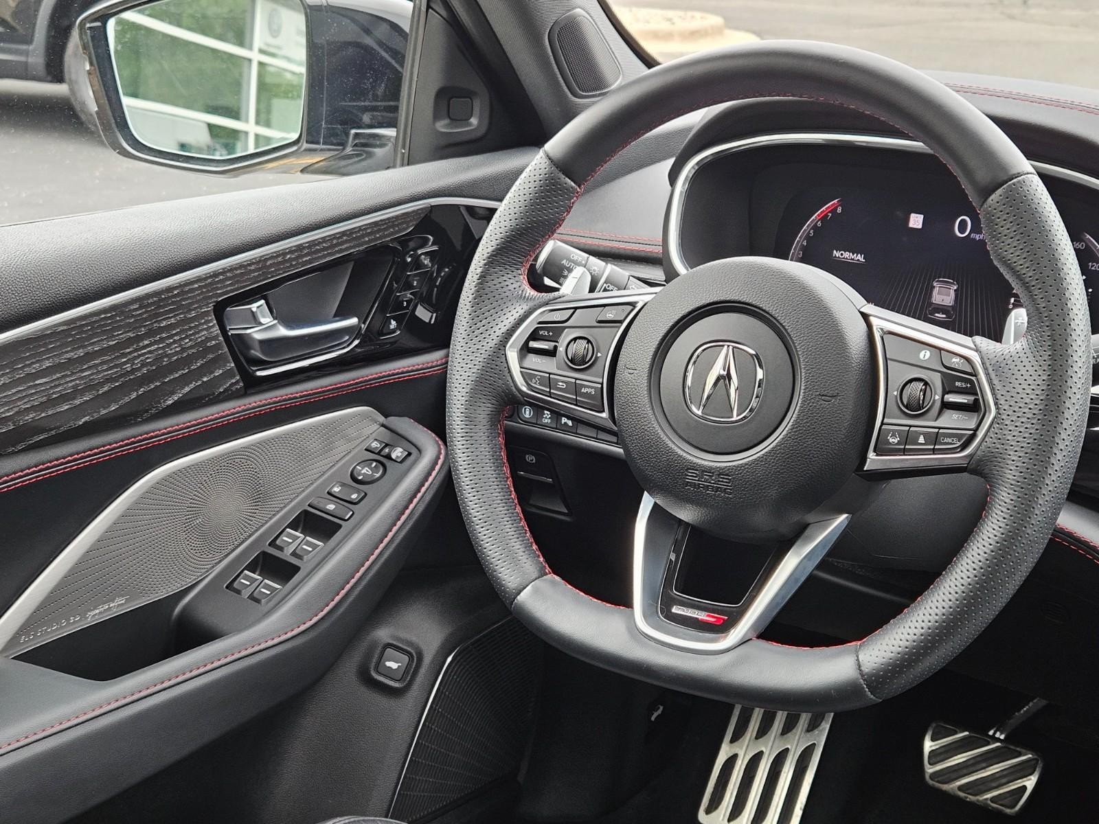 Acura MDX Vehicle Image 15