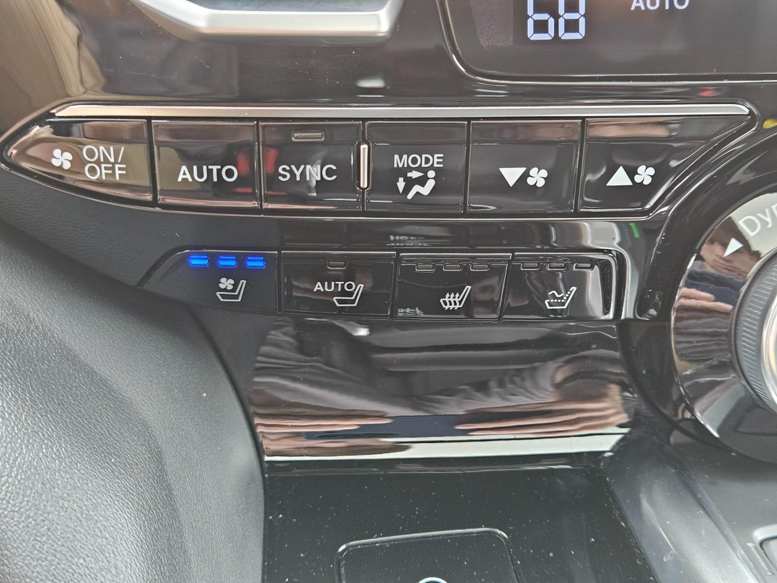 Acura MDX Vehicle Image 22