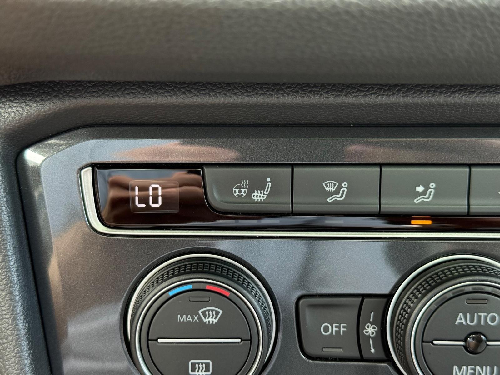 Volkswagen Tiguan Vehicle Image 20