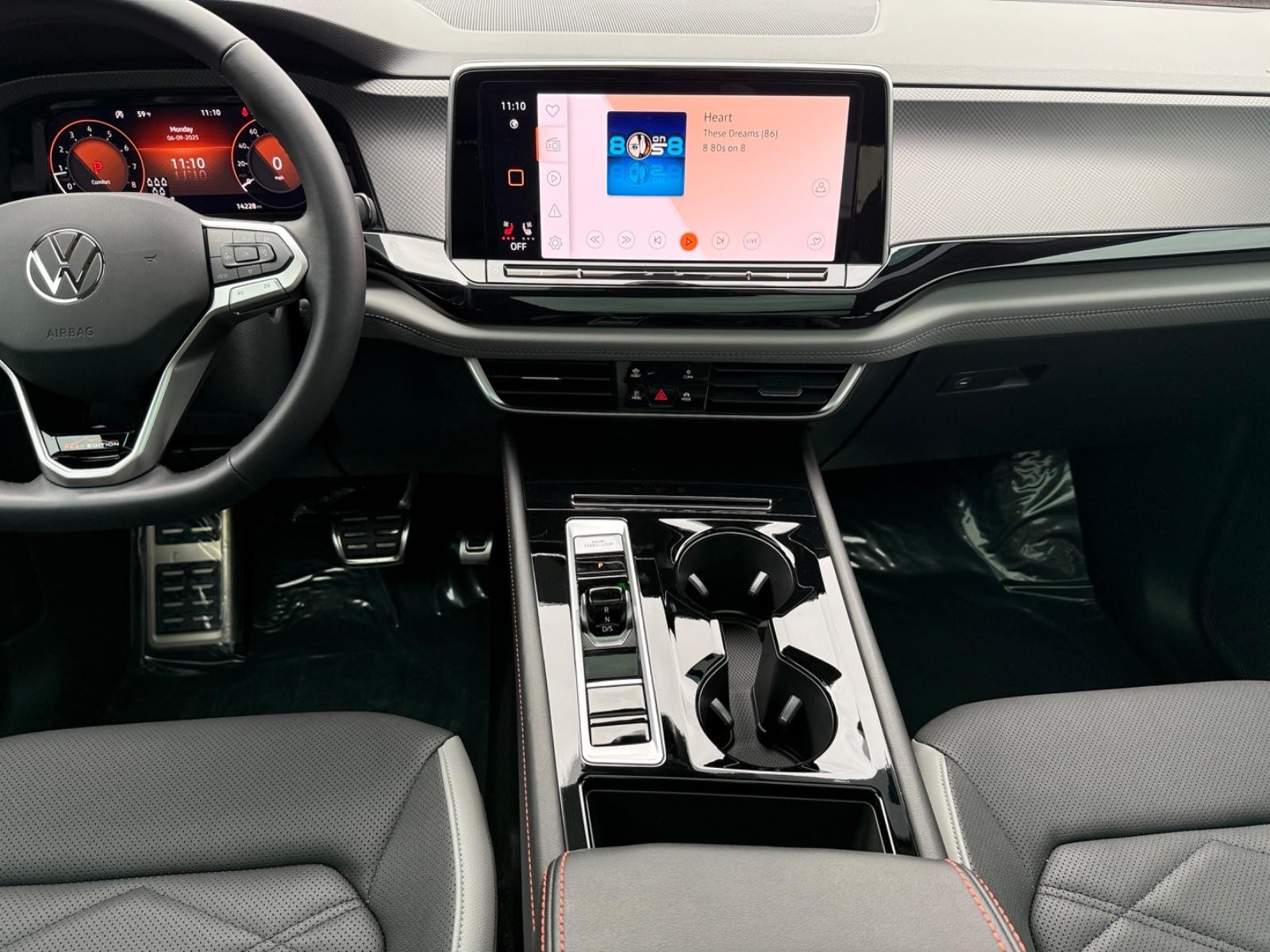 Volkswagen Atlas Vehicle Image 12